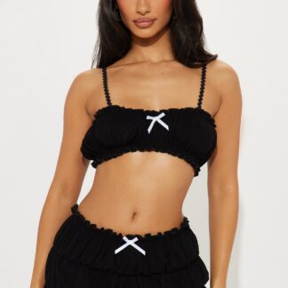 Conjunto de Falda y Top Corto con Detalles Fruncidos