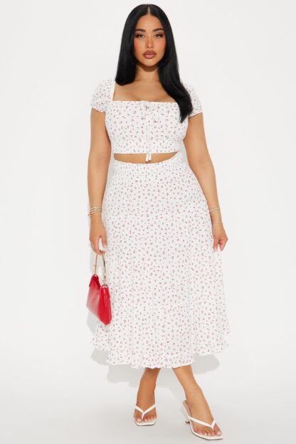 Conjunto de Falda Maxi y Top Blanco Combinado con Efecto Cereza