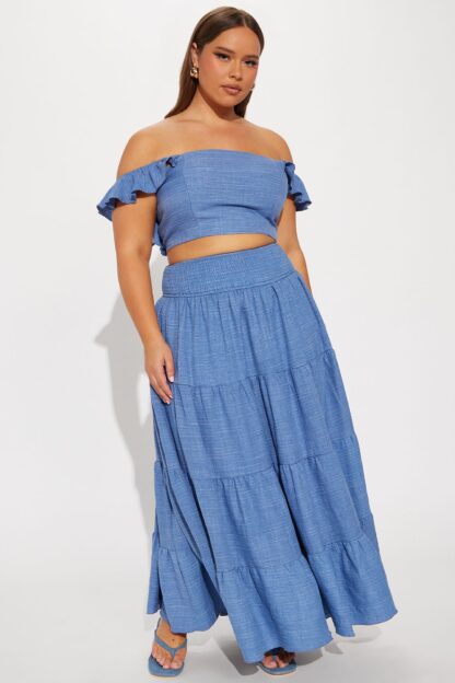 Conjunto de Falda Larga y Top con Volantes - Image 4