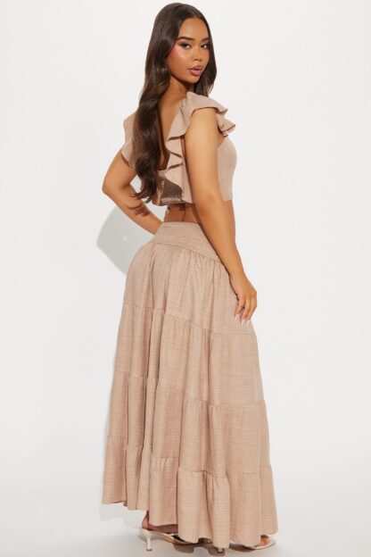 Conjunto de Falda Larga y Top con Volantes - Image 9