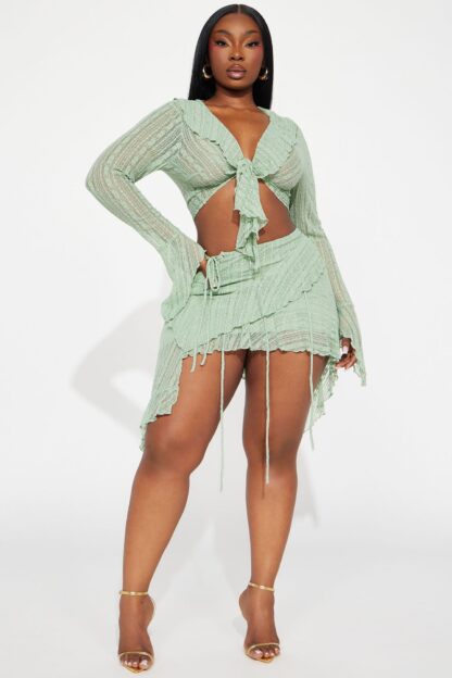 Conjunto de Falda y Top con Encaje y Manga Campana - Image 12